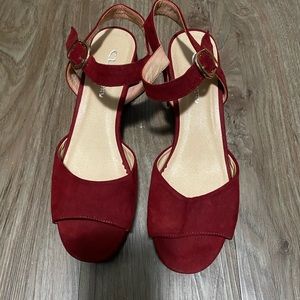 GREAT CONDITION! Red CL by Laundry Block Heels Women’s size 8